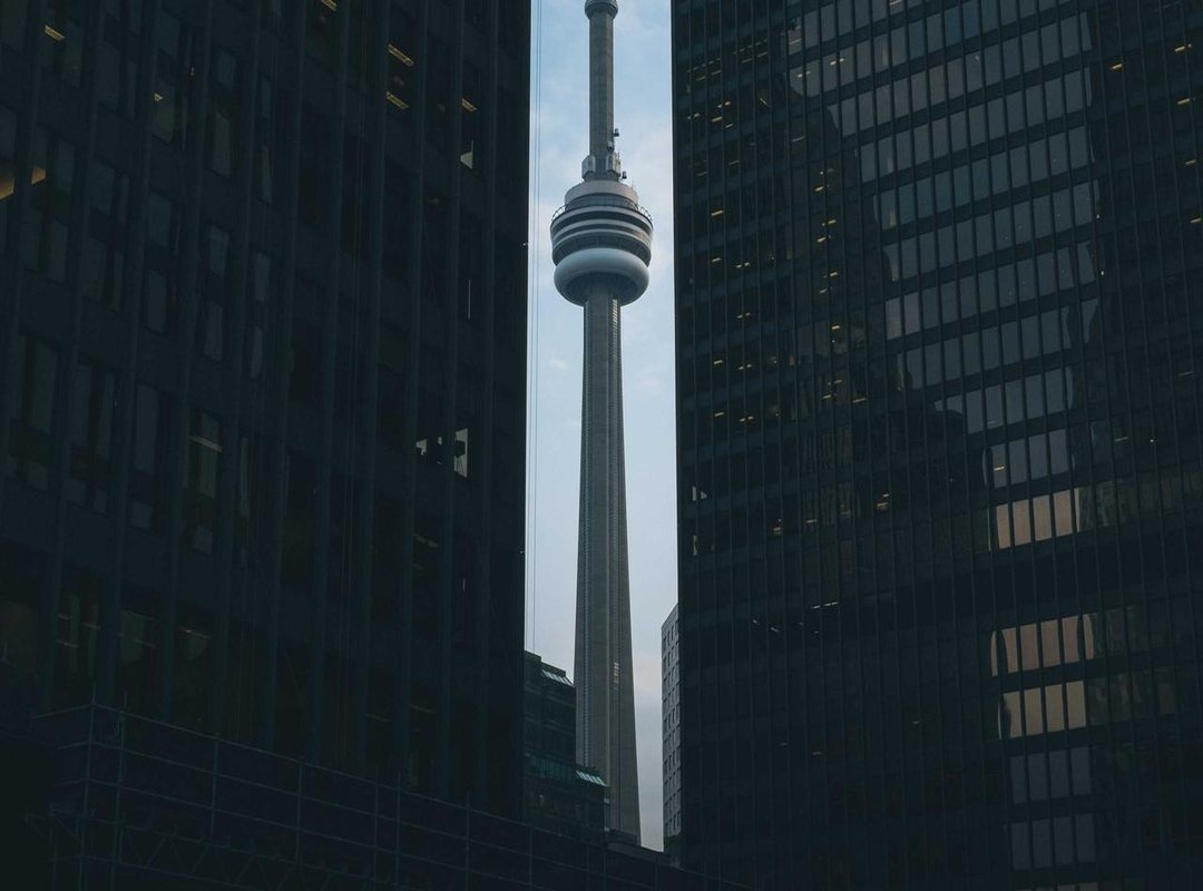 Why the PEN to CLP Rate Changes: Key Economic Factors